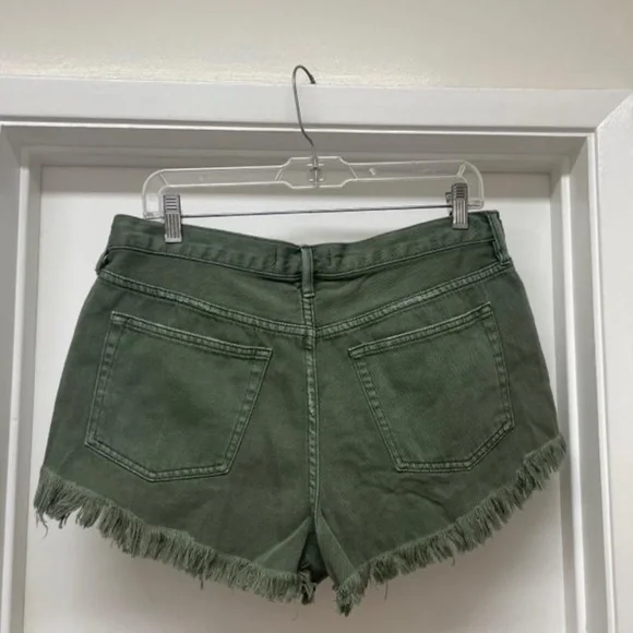 NWT $68 We The Free People Sage Green Distressed Hi-Rise Shorts - Picture 9 of 11